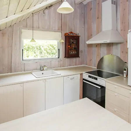 2 Bedroom In *